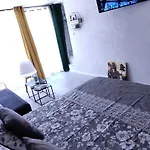 Le Cosy Joli F2 Proche Gare, Arenes Avec Terrasse Privee Apartment *