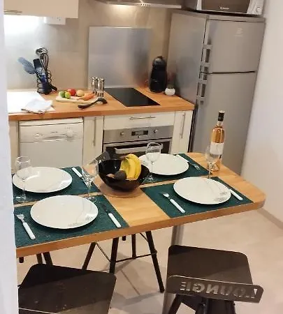 Le Cosy Joli F2 Proche Gare, Arenes Avec Terrasse Privee * Nîmes